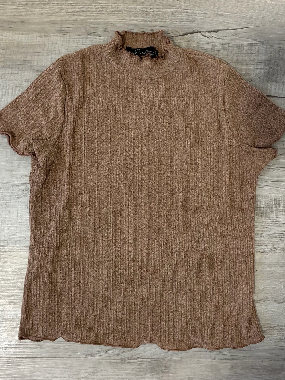 ribbed brown mock neck t-shirt
